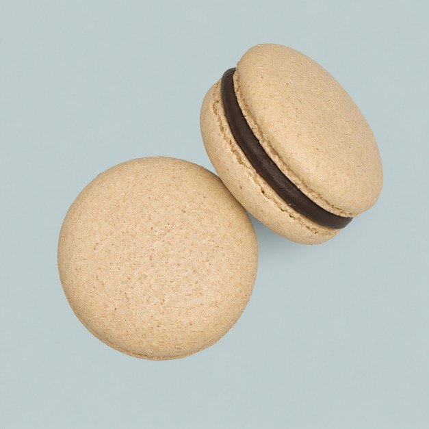 Chocolate macarons