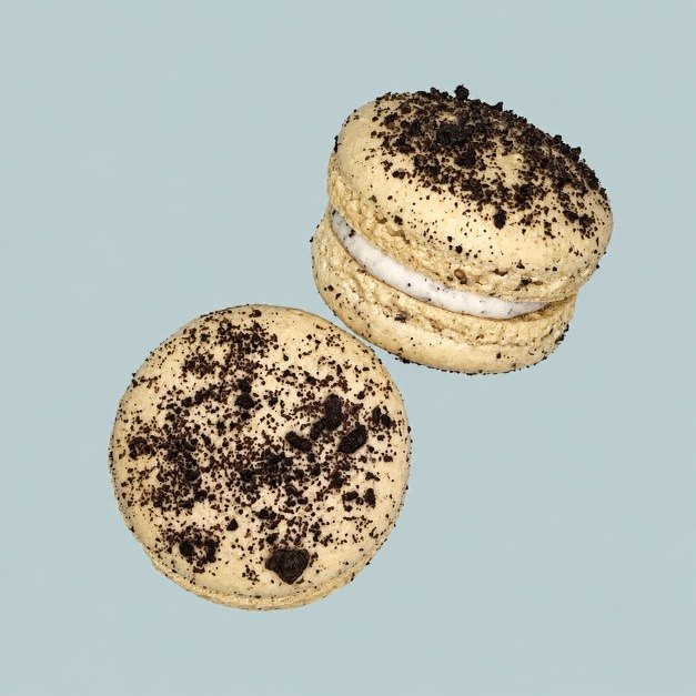 Cookies n' Cream macarons